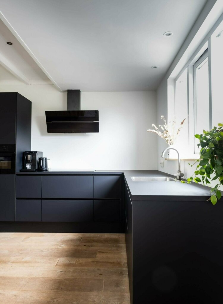 aesthetic kitchen with black decor film as fronts